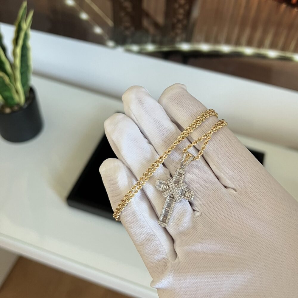 9CT DIAMOND CROSS SET😍